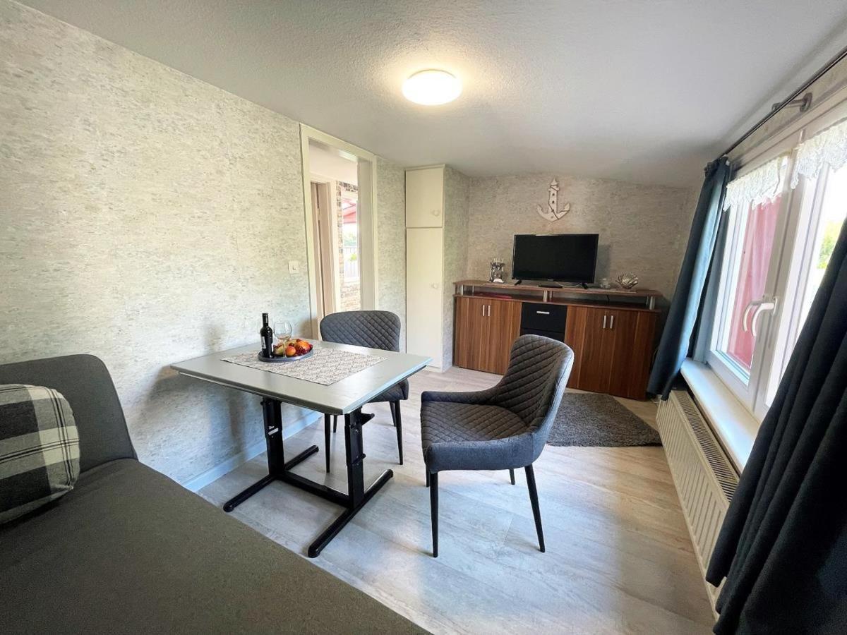 Hundeurlaub Bei Karin, Holzhaus, Eingezaeunter Garten, E-ladestation, Wlan, Ebenerdig Holiday home *
