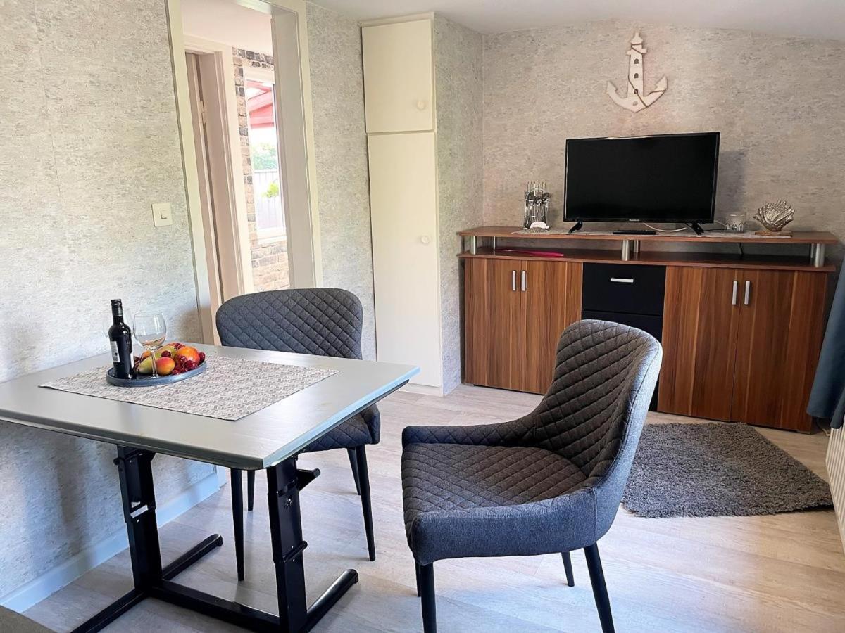 Holiday home Hundeurlaub Bei Karin, Holzhaus, Eingezaeunter Garten, E-ladestation, Wlan, Ebenerdig *