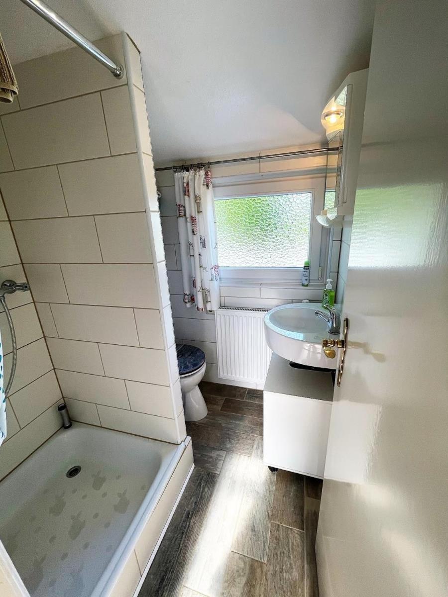 Hundeurlaub Bei Karin, Holzhaus, Eingezaeunter Garten, E-ladestation, Wlan, Ebenerdig Holiday home Emmelsbull-Horsbull